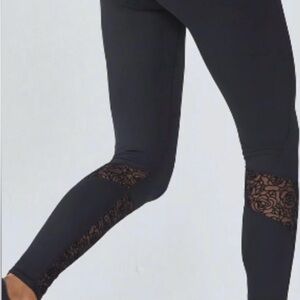 Woman's Fabletics Black Floral Lace Accent Leggings size XS